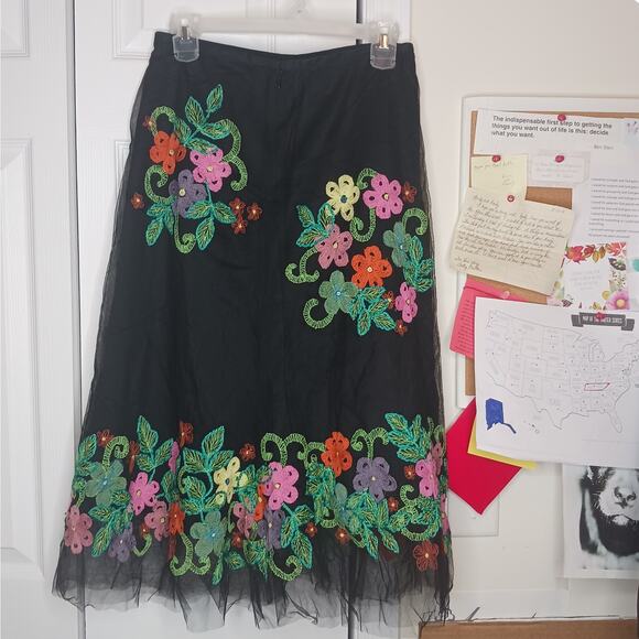 Teri Jon Embroidered Floral Net Overlay Midi Skirt - Picture 3 of 6